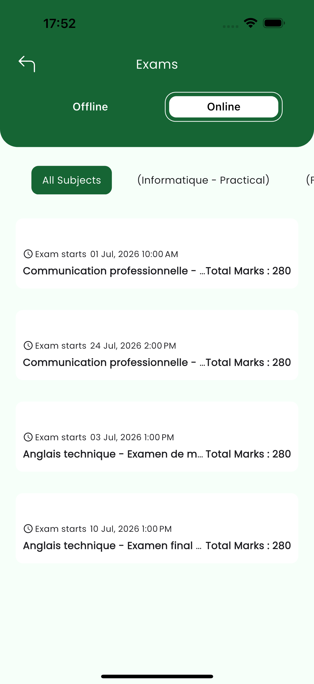 Liste des examens en ligne indiquant les heures de début et le total de points par examen