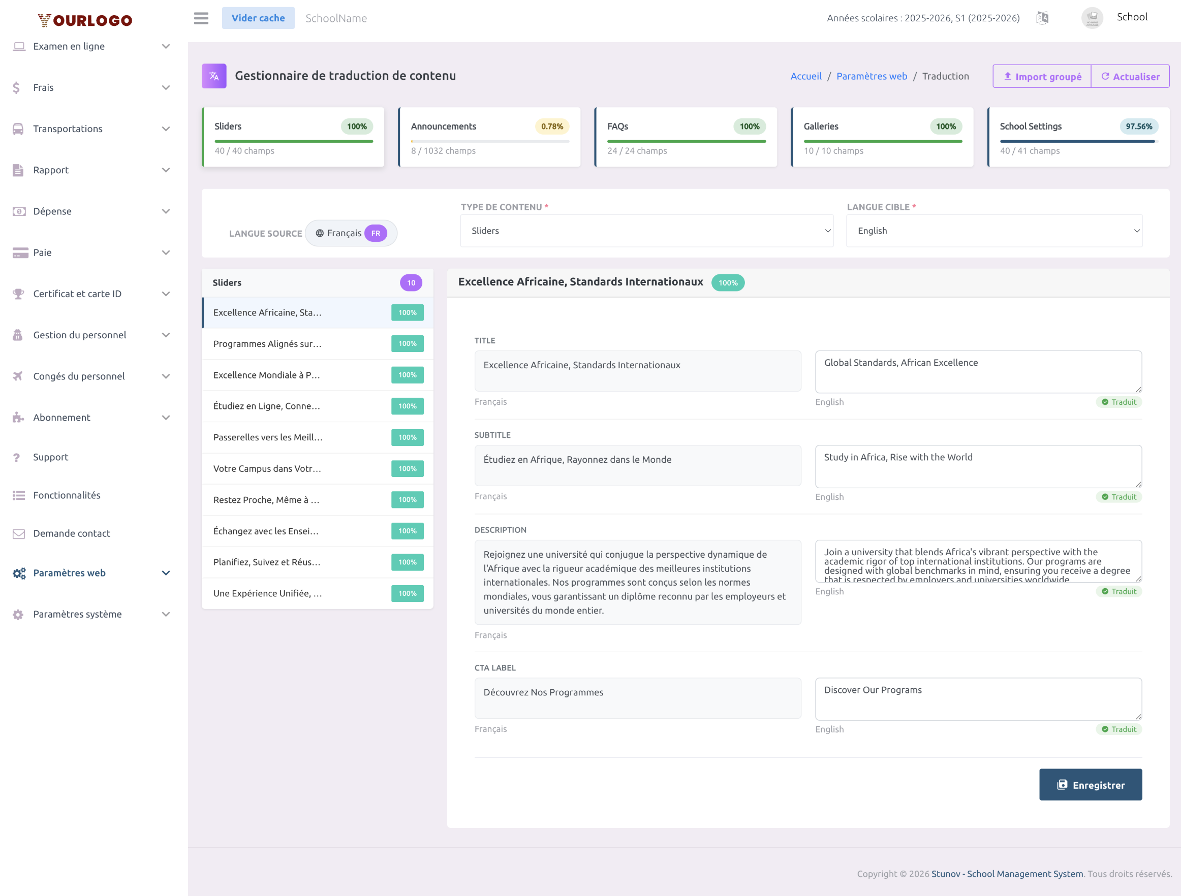Gestionnaire de traduction avec Sliders sélectionné — barre latérale listant 10 éléments slider avec des badges 100%, panneau de détail montrant les champs Titre, Sous-titre, Description et Libellé CTA côte à côte avec le texte original en français à gauche et les traductions en anglais à droite